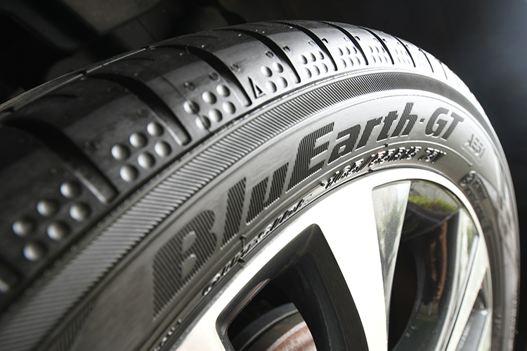 YOKOHAMA ヨコハマ AE51 ブルーアース